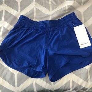 Lululemon tracker short V ( CyberBlue)